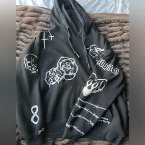 Trippie red hoodie ❤️‍🔥 So soft and comfy just dont wear it enough:/